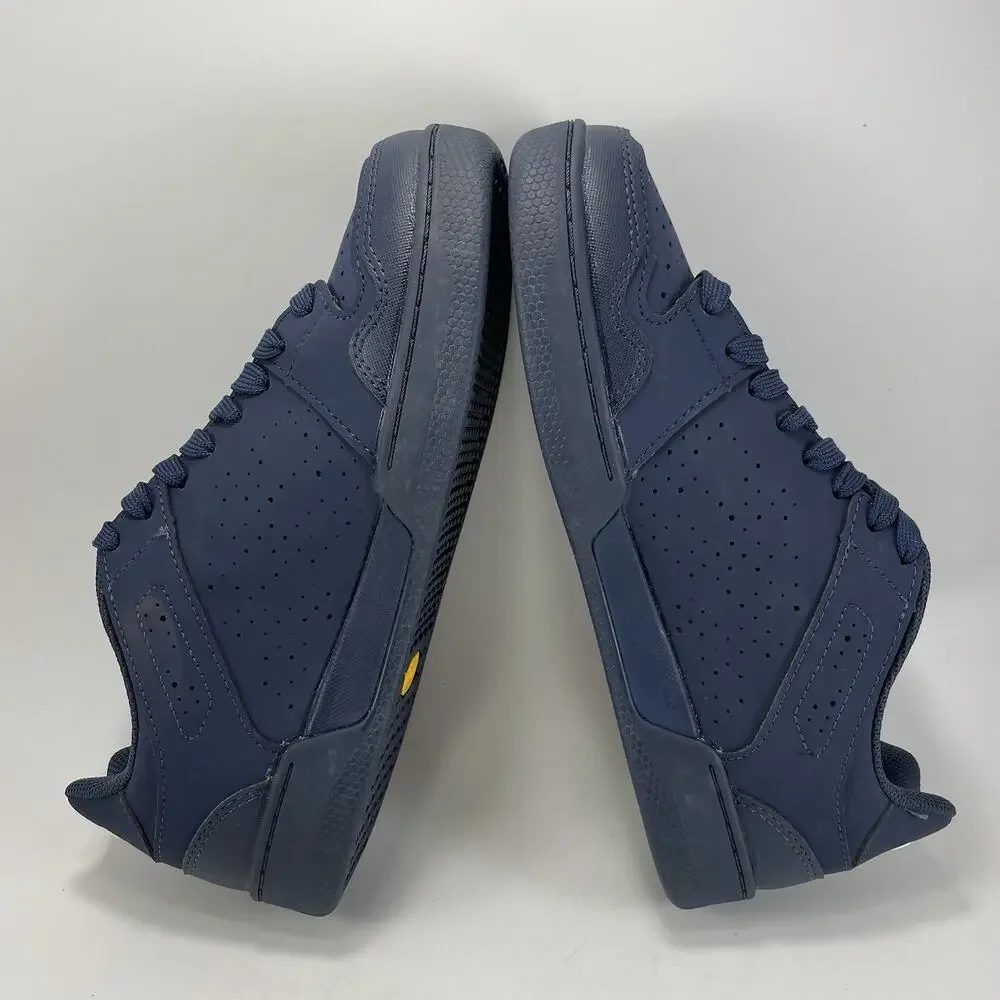 Giro Jacket II Cycling Shoes Navy Blue Mens Size 8 Flat Pedal MTB Vibram Soles